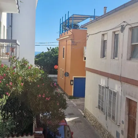 A 2 Passi Dal Mare *